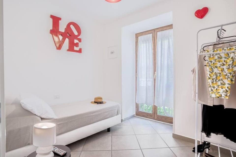 4 Bedrooms Apt in Sorrento Center location&view Apartment in Sorrento