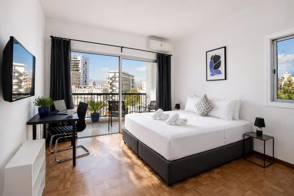 Bedroom, towels