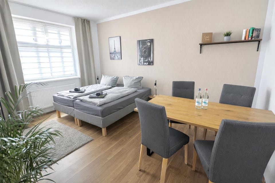 Bed, Seating area, Dining area, Bedroom