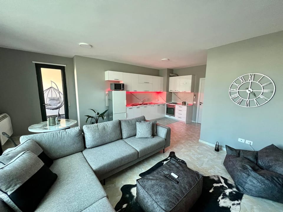 LIFT @Vollga with BBQ and patio Apartment in Tirana County, Albania