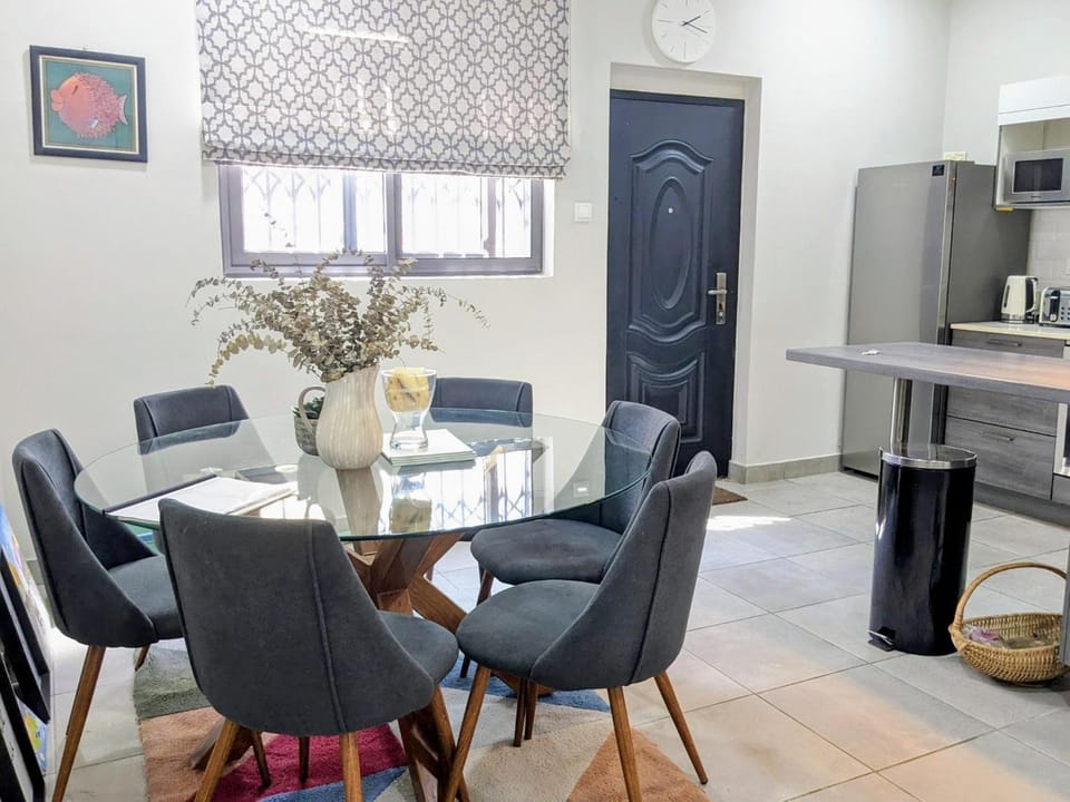 Beautiful Home - Accra, Tse Addo Bed and Breakfast in Accra