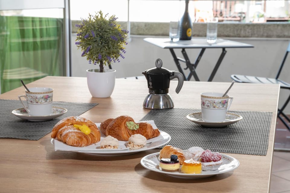 Food and drinks, Food, Breakfast, Lunch