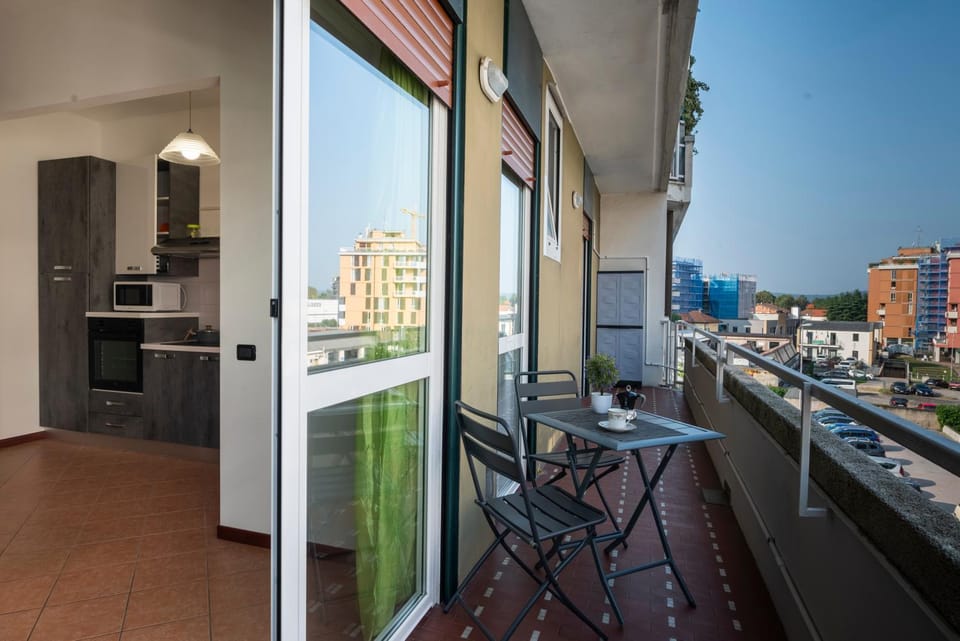 Balcony/Terrace, City view