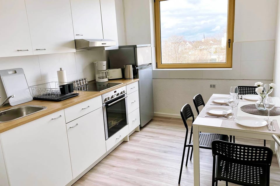 Kitchen or kitchenette, Dining area, minibar, pet friendly, stove, toaster