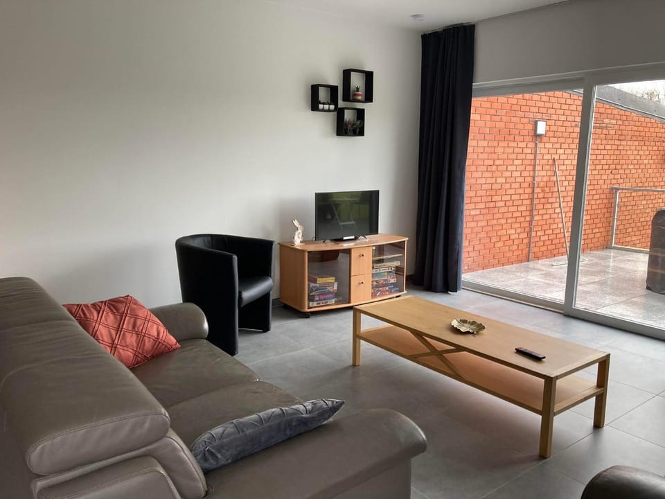 TV and multimedia, Seating area