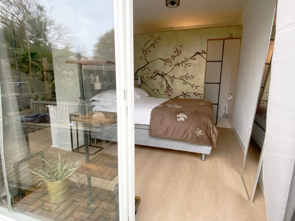 The East Wing Bloemendaal Apartment in Haarlem