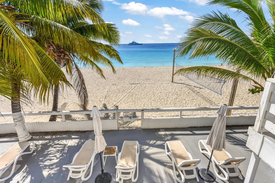 Day, Natural landscape, View (from property/room), Balcony/Terrace, Beach, Sea view, sunbed
