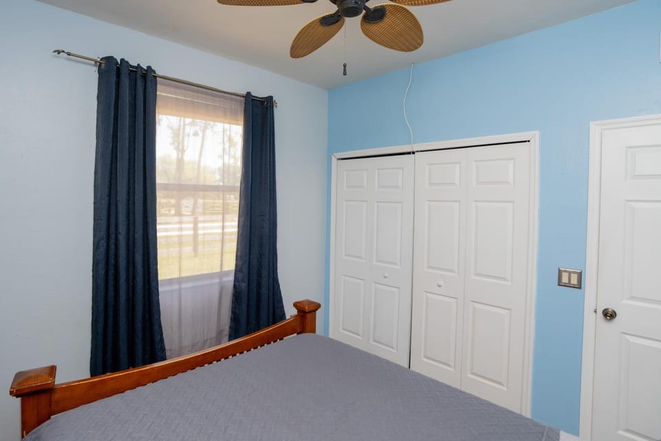 Little Cottage on a Field House in Lehigh Acres