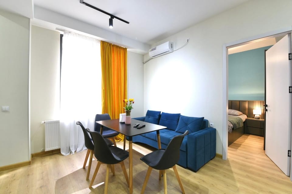 Living room, Seating area, Dining area, air conditioner