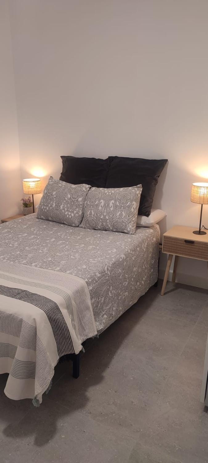 Bed, Photo of the whole room, Bedroom