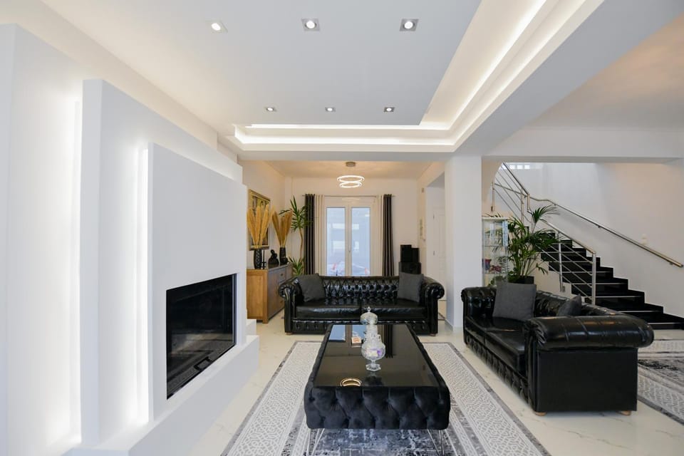 Living room, Seating area, flat iron