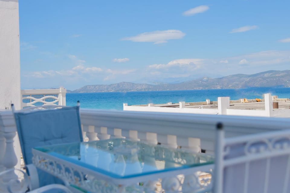 Day, Natural landscape, View (from property/room), Balcony/Terrace, Mountain view, Sea view