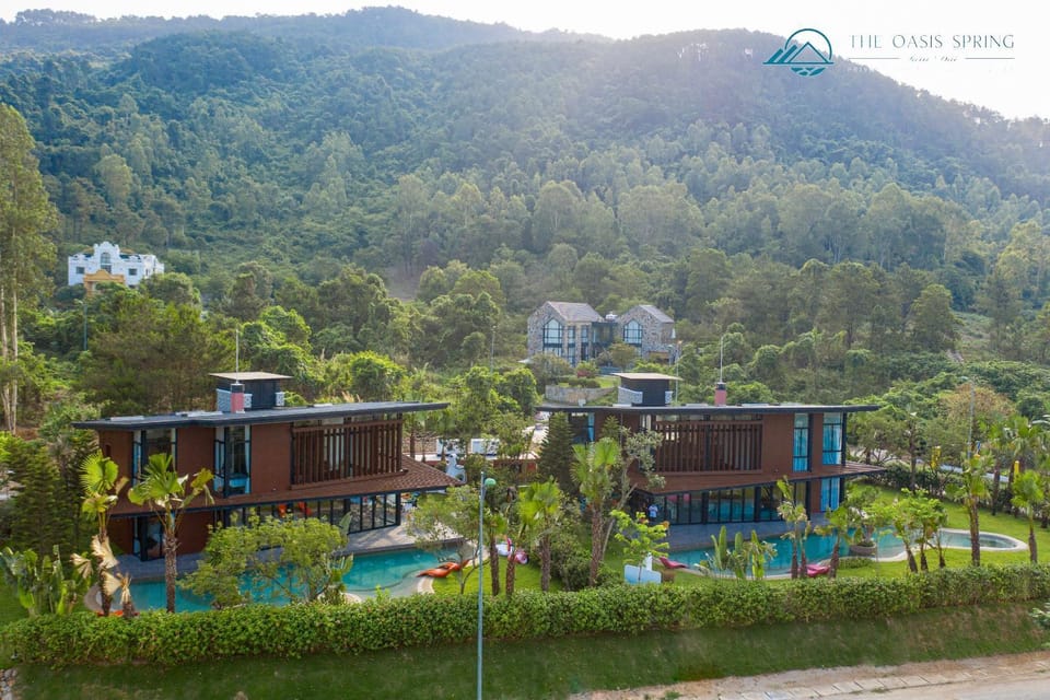 Property building, Day, Natural landscape