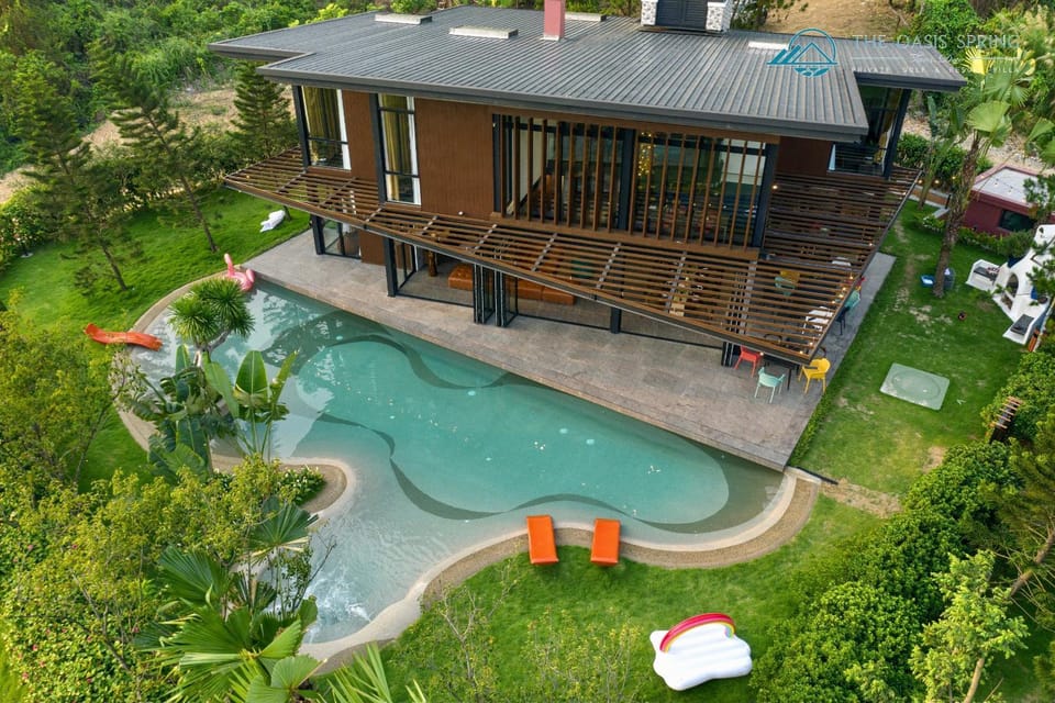 Property building, Swimming pool