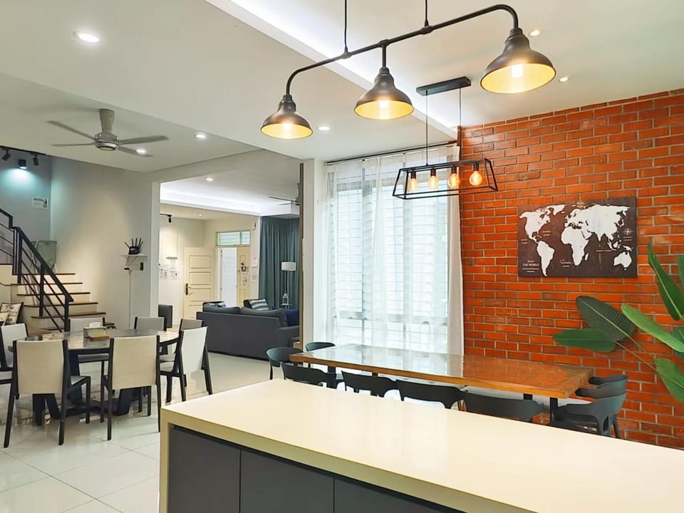 Living room, Dining area
