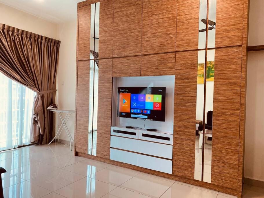 Mount Austin #Palazio A1 Super Pool View 1-2Pax #MSPro Apartment in Johor Bahru