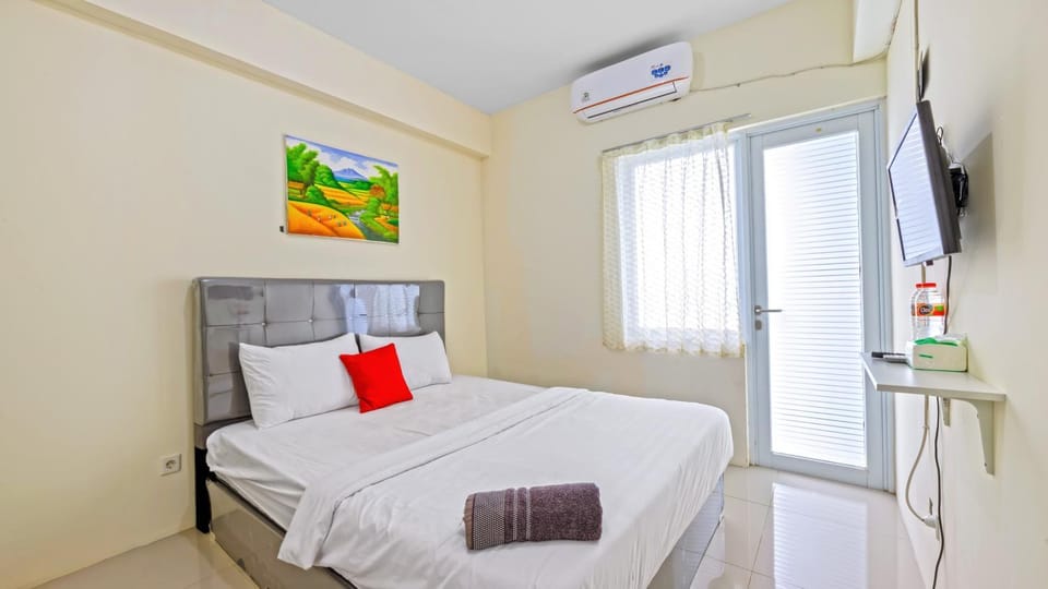 Bed, TV and multimedia, Photo of the whole room, Bedroom, towels, air conditioner