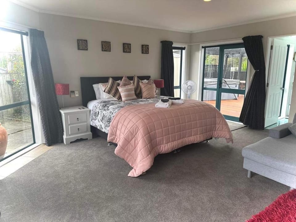 Observation Guest Suite Bed and Breakfast in Wellington Region