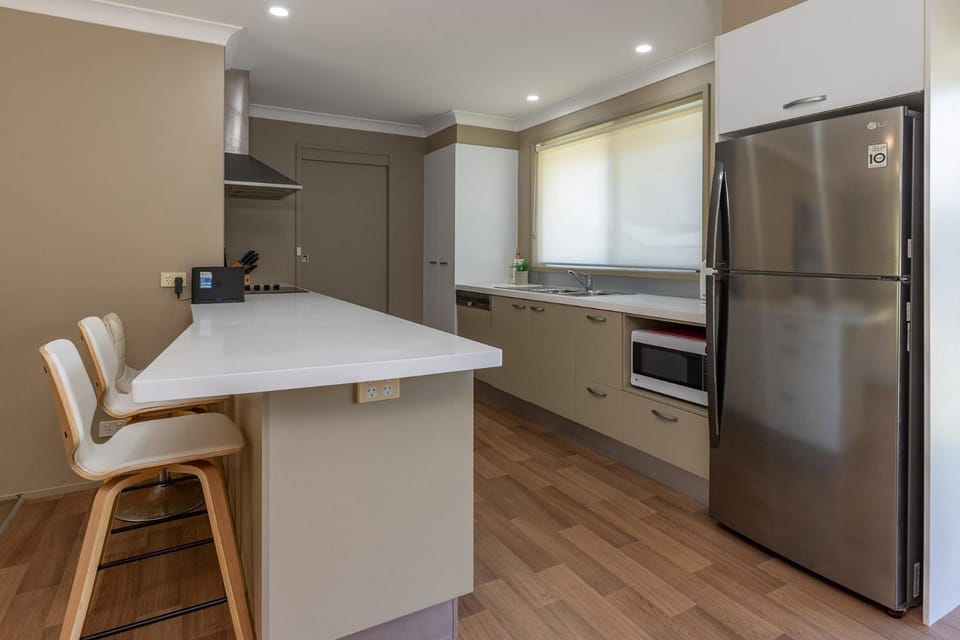 32 Colliton Parade House in Forster