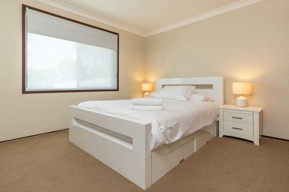 32 Colliton Parade House in Forster