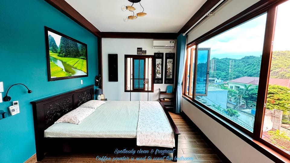 Natural landscape, View (from property/room), Photo of the whole room, Bedroom, Mountain view, air conditioner