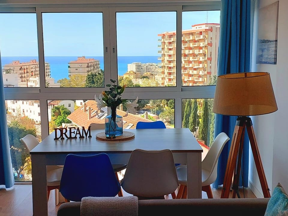 Beautiful sea views cozy apartment 350 m from beach Apartment in Benalmadena