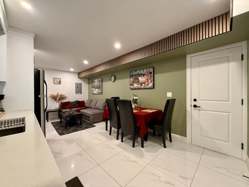Living room, Dining area