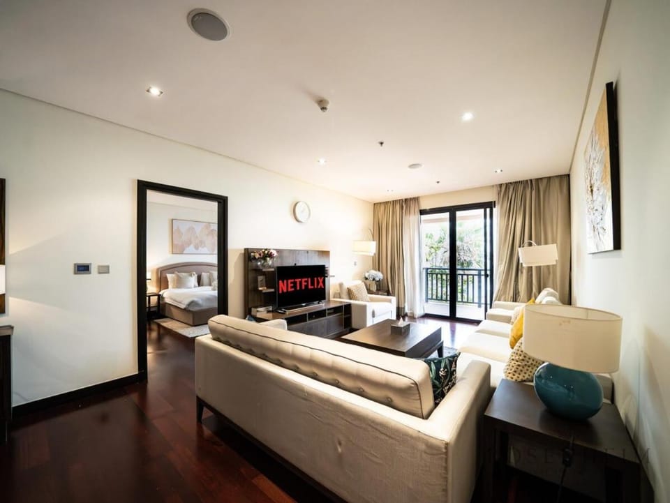 TV and multimedia, Seating area, Evening entertainment