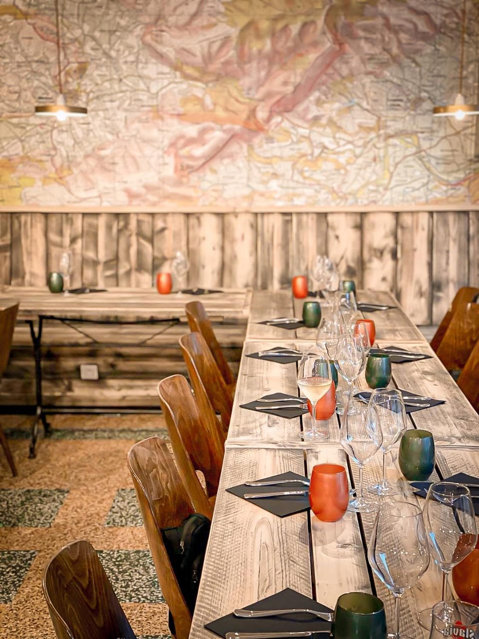 Restaurant/places to eat, Food and drinks, Food