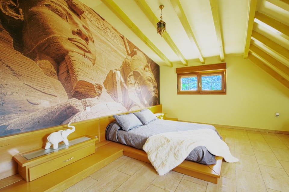 Bed, Bedroom