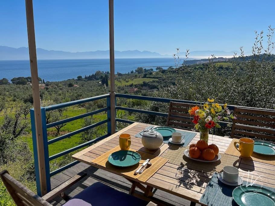 Patio, Natural landscape, View (from property/room), Balcony/Terrace, Dining area, Mountain view, Sea view