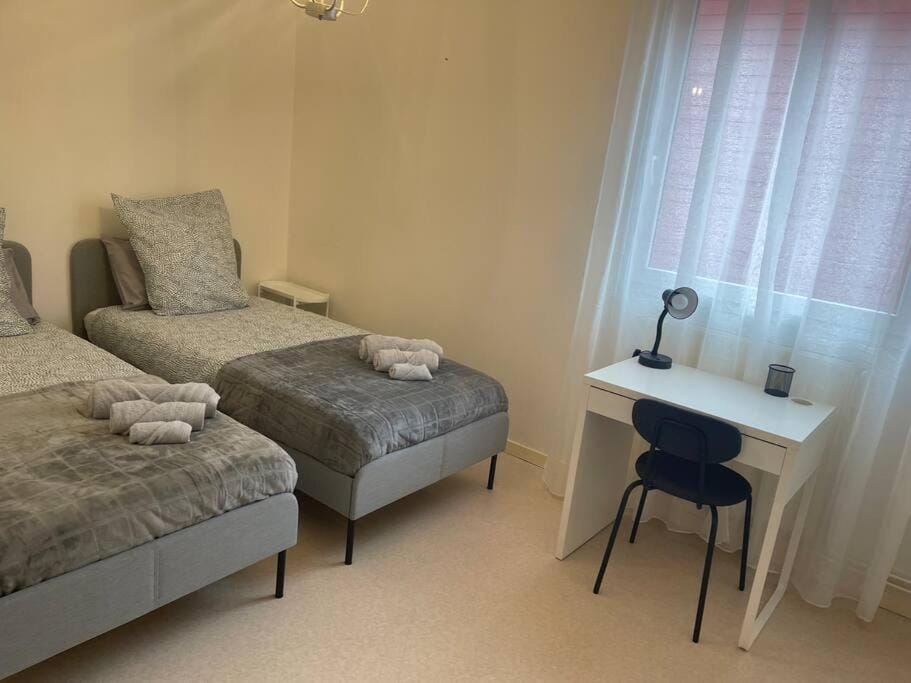 Maison entière Chenôve avec jardin House in Dijon