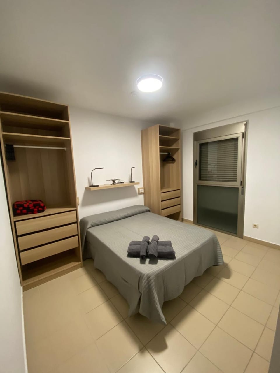 Bed, Photo of the whole room, Bedroom, wardrobe
