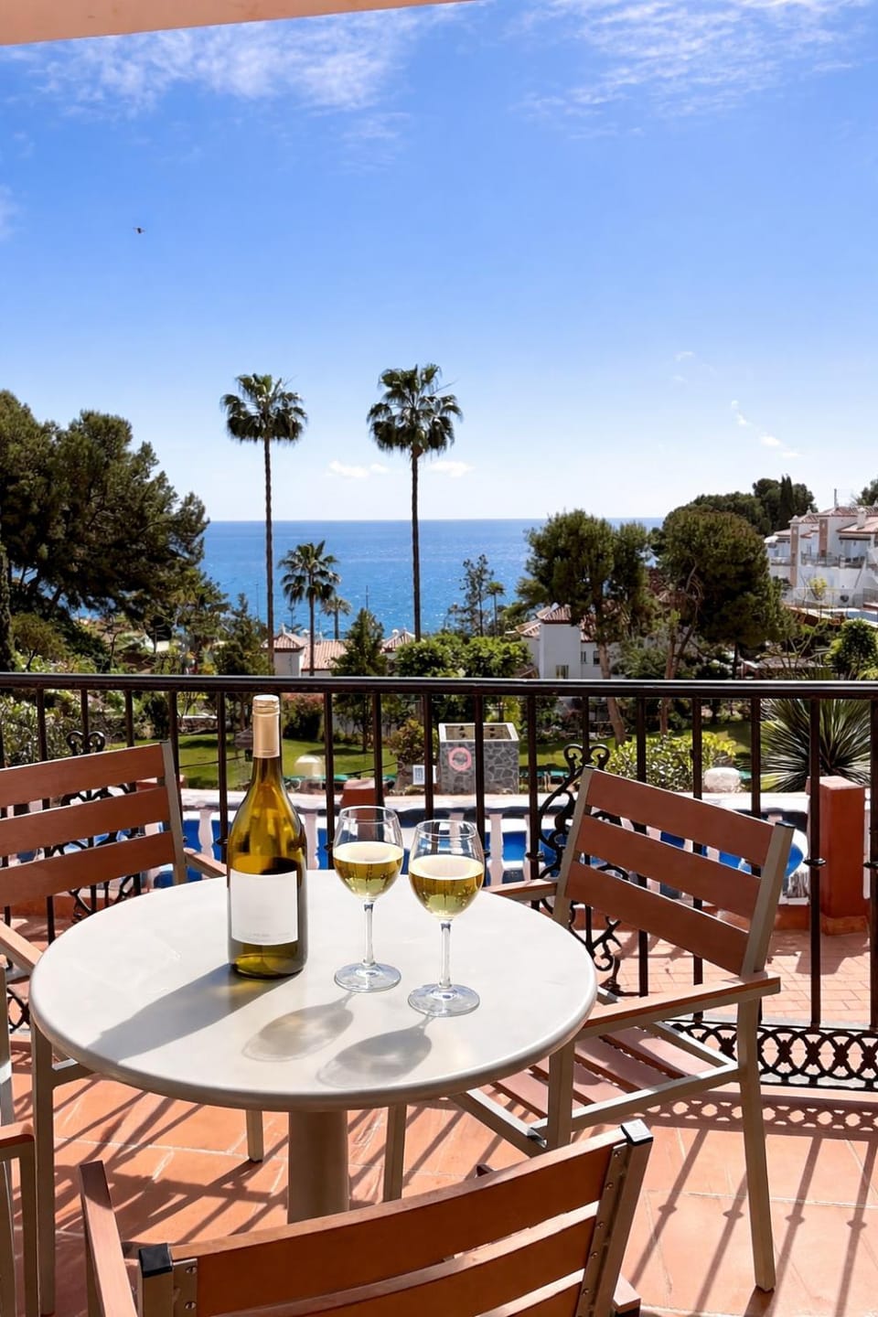 Balcony/Terrace, Sea view, Swimming pool