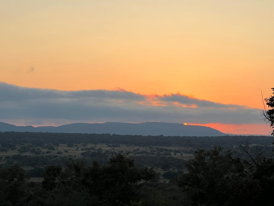 Day, Natural landscape, Mountain view, Sunrise