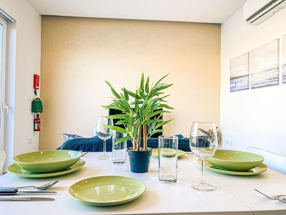 Seaside Serenity 2 on Skala's Seafront - By Solea Holiday Homes Apartment in Marsaskala