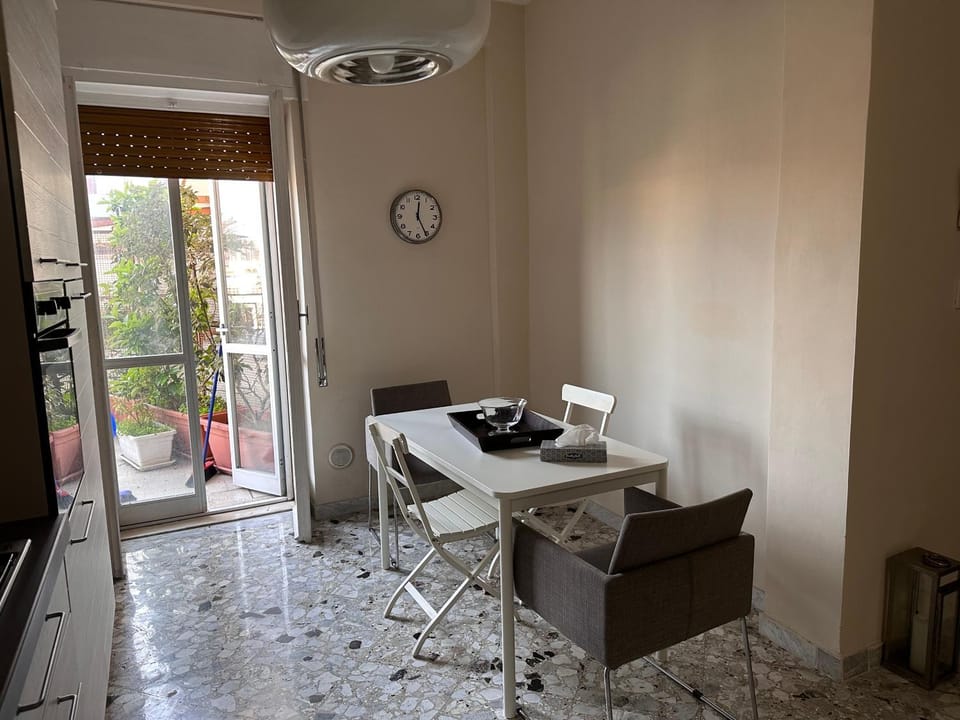 house green station Apartment in Bari
