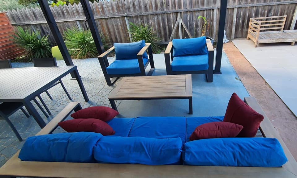 Patio, Day, View (from property/room), Balcony/Terrace, Living room, Seating area