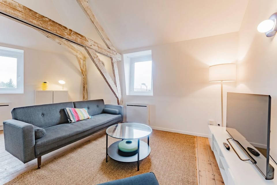 Charming 2-bedroom apartment at Croisé Laroche Apartment in Hauts-de-France