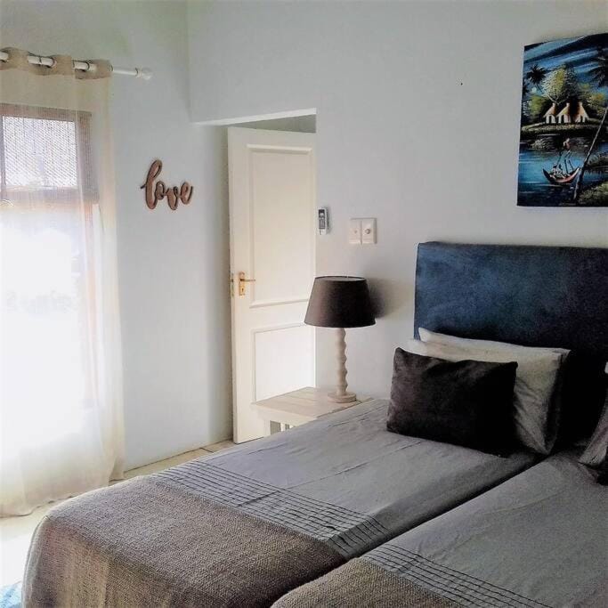 Bush house by the sea, Ponta Malongane House in KwaZulu-Natal