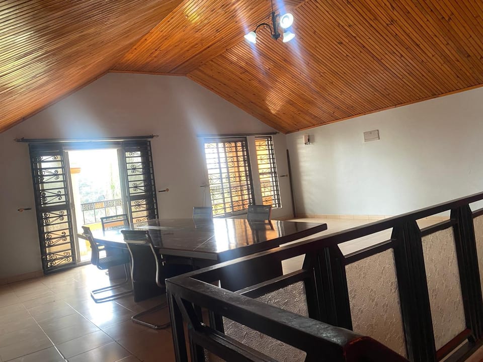 Beautiful home opposite Speke Resort Munyonyo near Lake Victoria Villa in Kampala