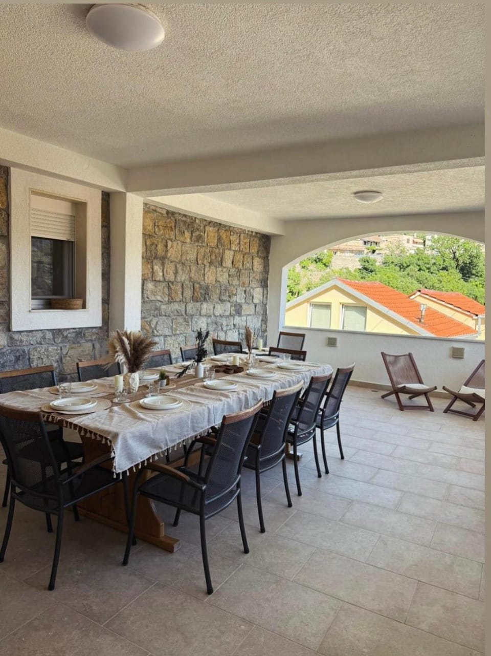 Villa with stunning Mountain Views and Authentic Croatian Stone House near Split and Sea Villa in Split-Dalmatia County