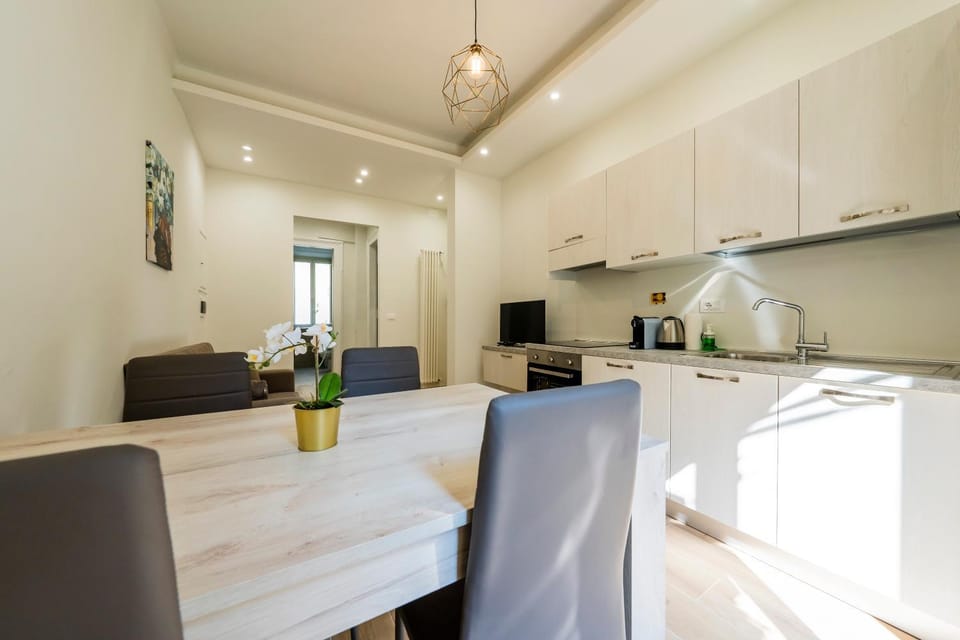 TV and multimedia, Kitchen or kitchenette, Living room, Seating area, Dining area, oven, pet friendly, stove