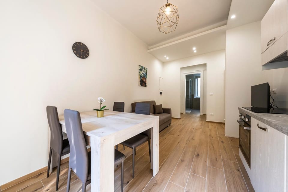 TV and multimedia, Kitchen or kitchenette, Living room, Dining area, oven