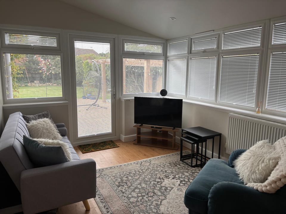 The Corner House, 36, Broadway Road, Apartment in Evesham