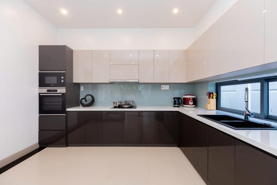 Ocean 7 BR Villa In Great Location - Free Karaoke Room Villa in Vung Tau