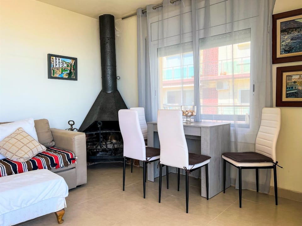 Communal lounge/ TV room, Living room, Dining area, flat iron