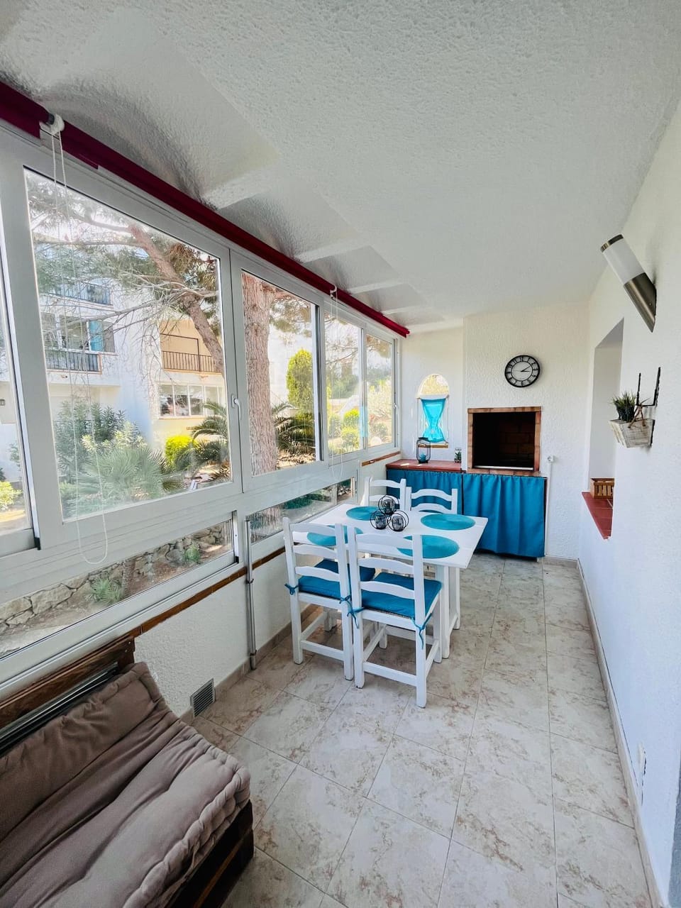 Roses, Family vacation, swimming pool & barbecue Apartment in Roses