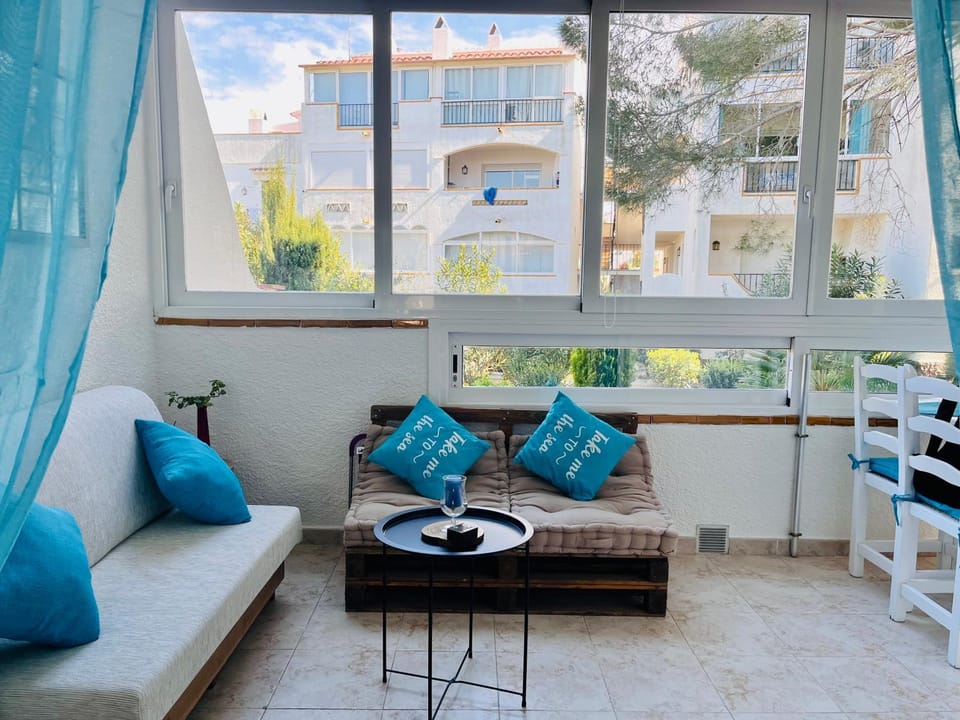 Roses, Family vacation, swimming pool & barbecue Apartment in Roses