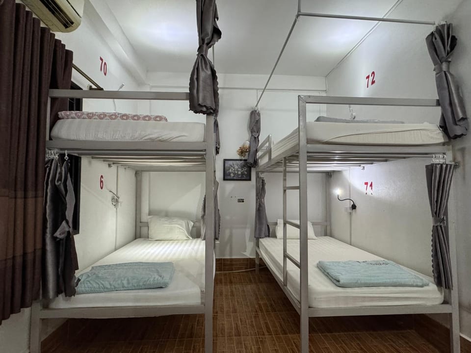 Photo of the whole room, bunk bed